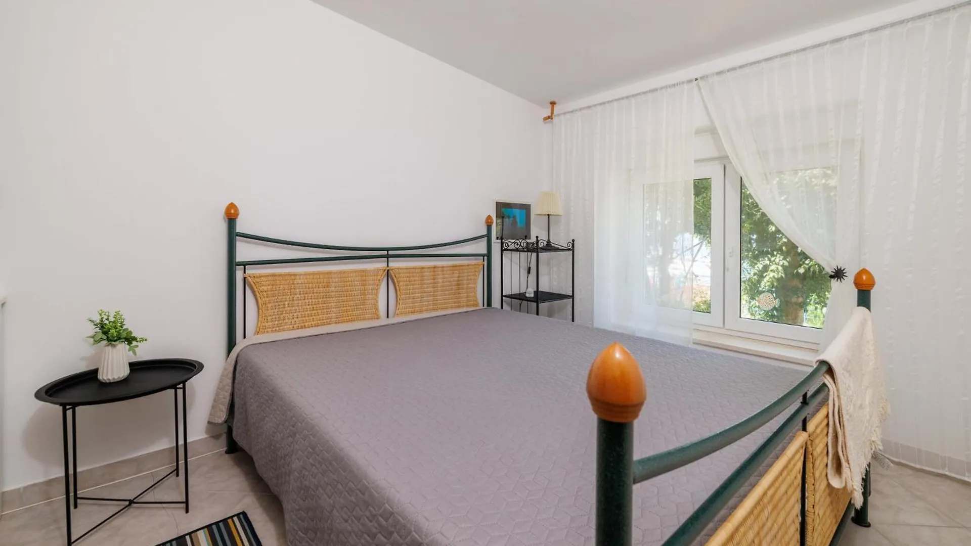 Loncar Apartment Selce 0*,