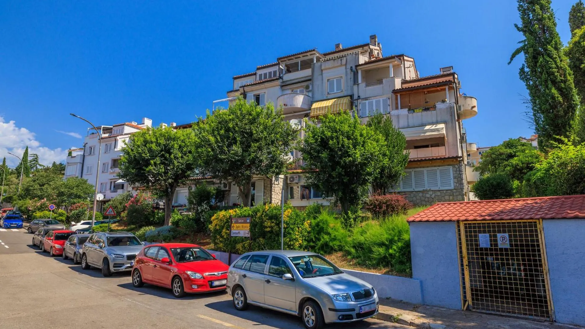 Loncar Apartment Selce 0*,